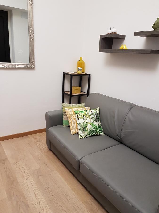 Domus Navigli Apartment Milan Bagian luar foto