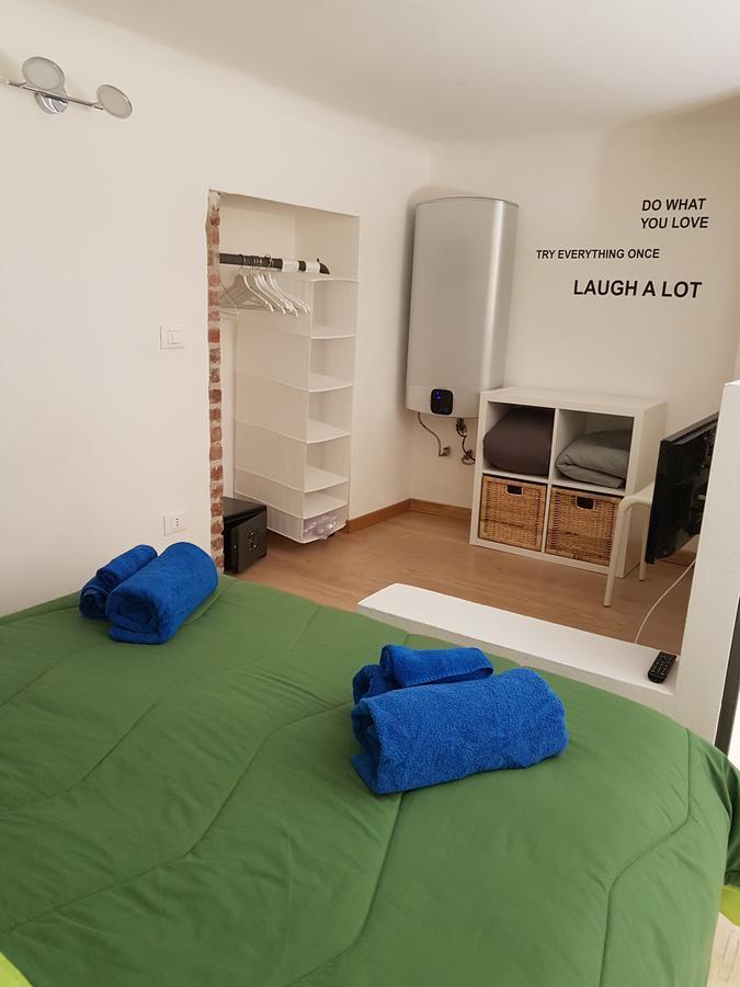 Domus Navigli Apartment Milan Bagian luar foto